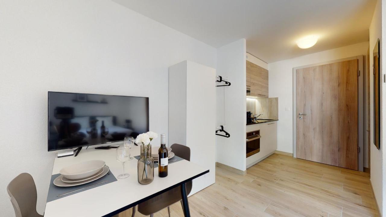 Nonanteneuf Appart Hotel Aigle - Contactless Check-In מראה חיצוני תמונה