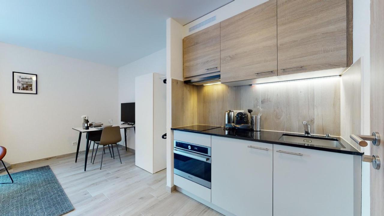 Nonanteneuf Appart Hotel Aigle - Contactless Check-In מראה חיצוני תמונה
