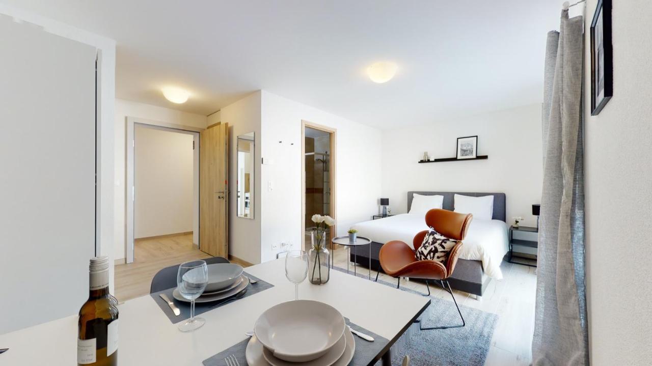 Nonanteneuf Appart Hotel Aigle - Contactless Check-In מראה חיצוני תמונה
