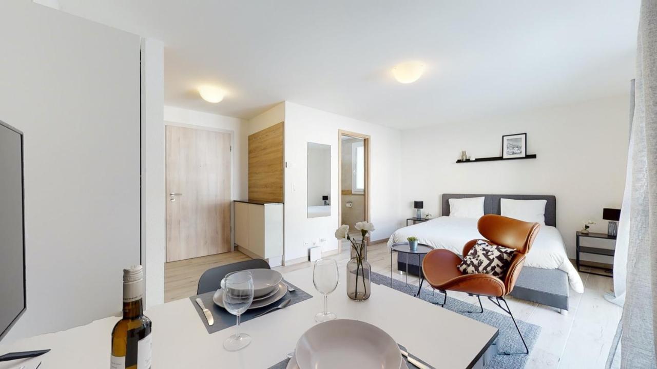Nonanteneuf Appart Hotel Aigle - Contactless Check-In מראה חיצוני תמונה
