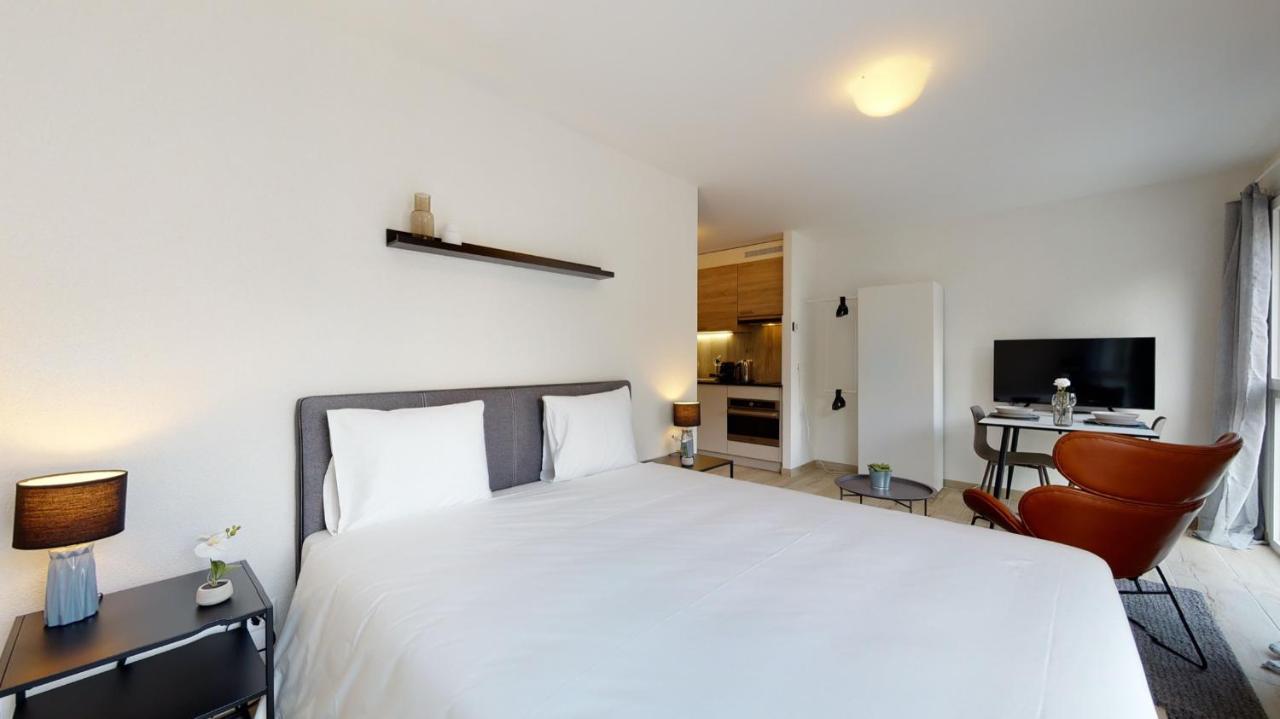 Nonanteneuf Appart Hotel Aigle - Contactless Check-In מראה חיצוני תמונה